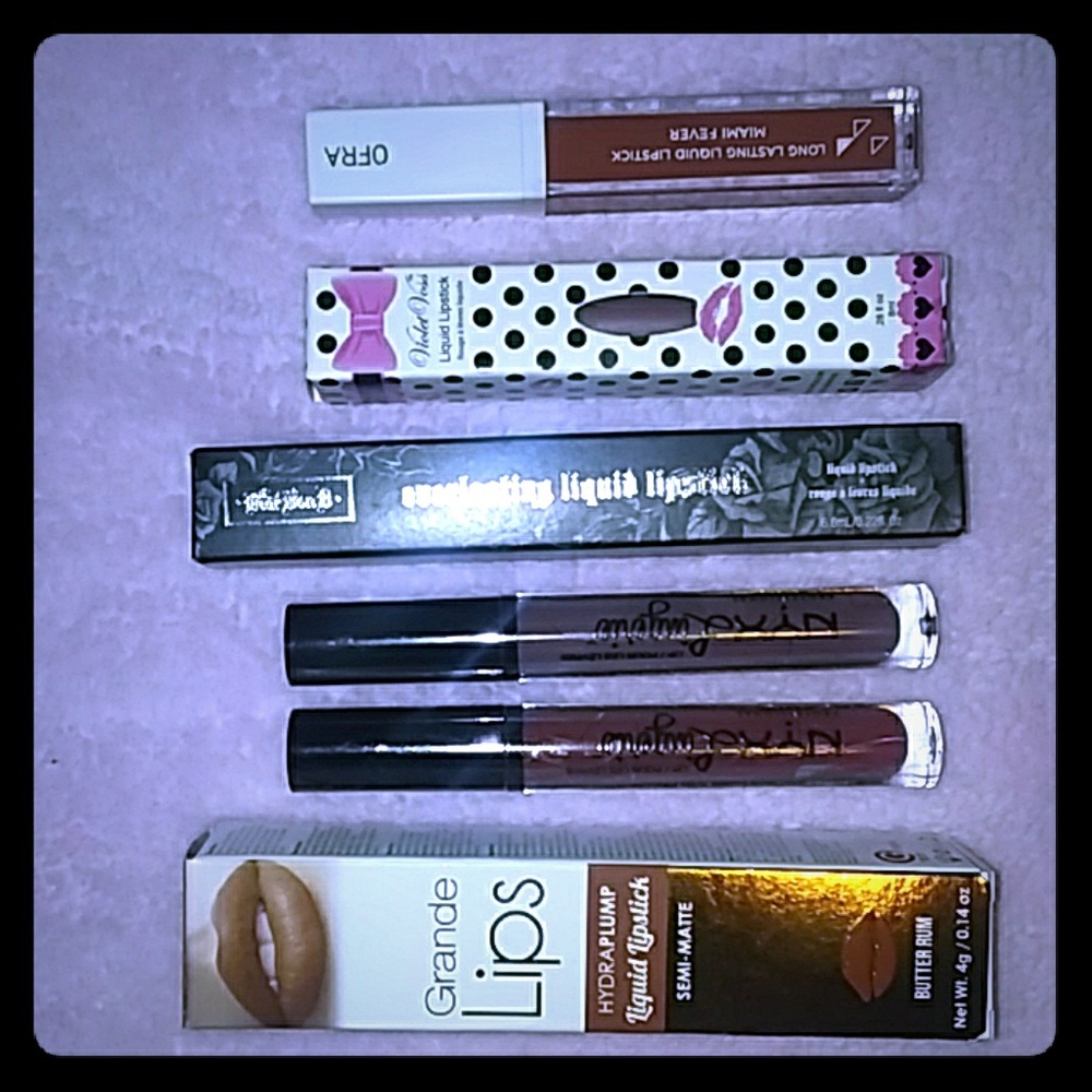 Liquid lipsticks